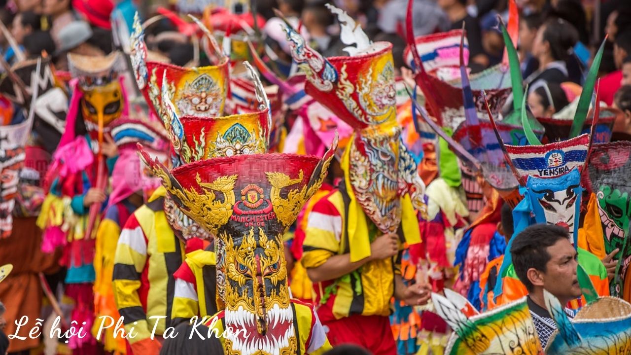 Lễ hội Phi Ta Khon (Tháng 6 hoặc 7)