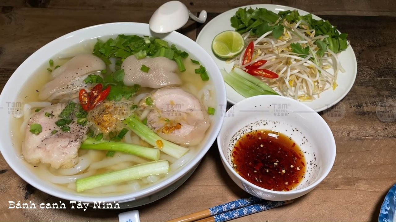  Bánh canh giò heo