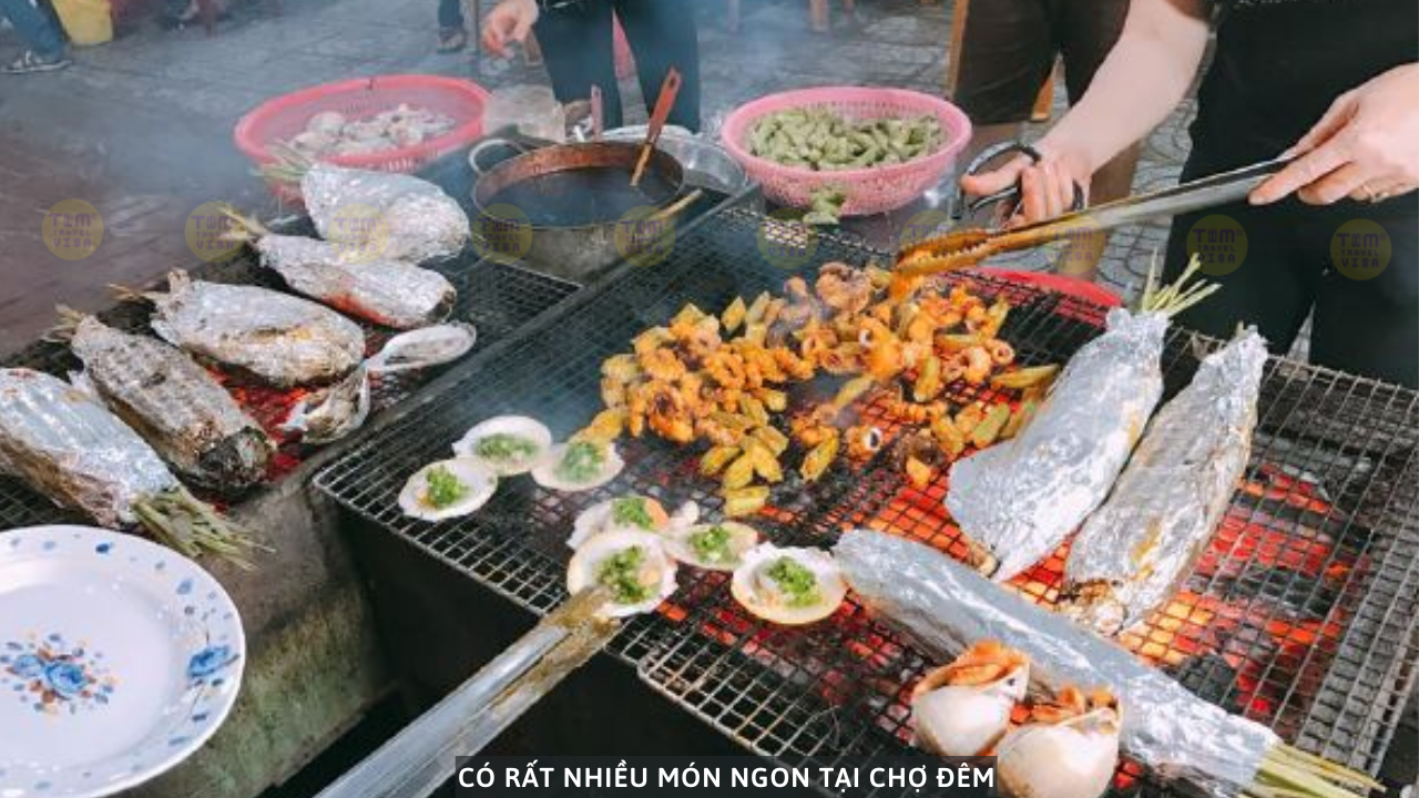 có rất nhiều món ngon tại chợ đêm