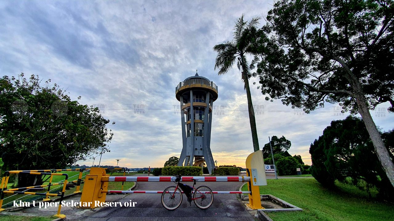 Khu Upper Seletar Reservoir