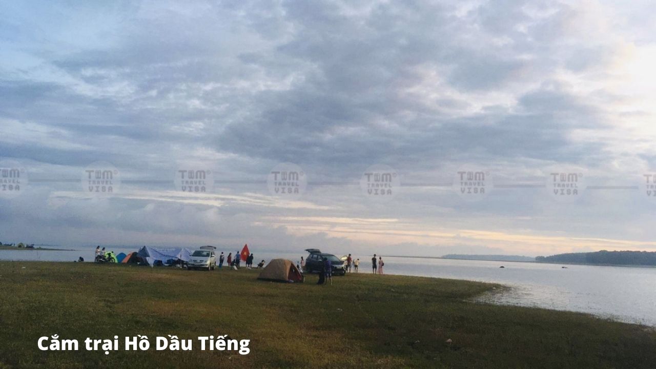 Các hoạt động cắm trại tại Hồ Dầu Tiếng