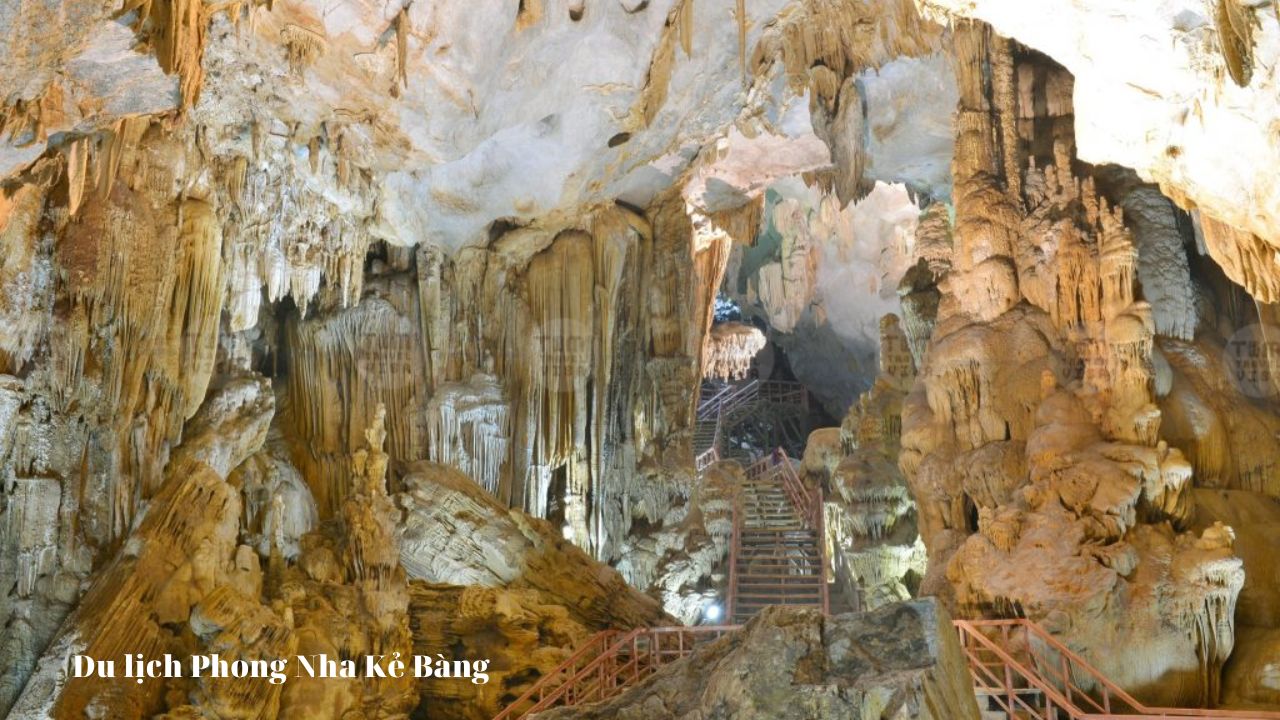 Khám phá hang động