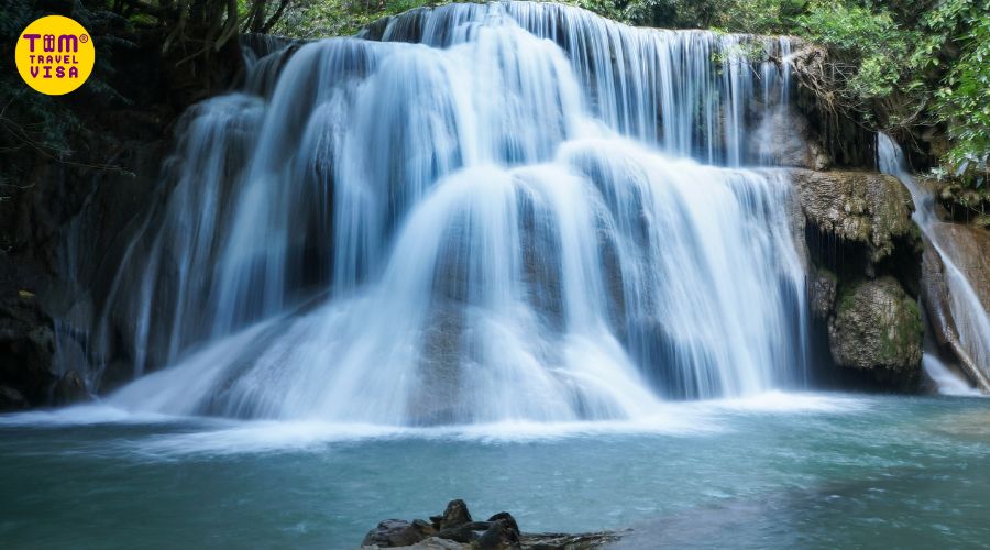 Thác nước Erawan Falls tại Kanchanaburi