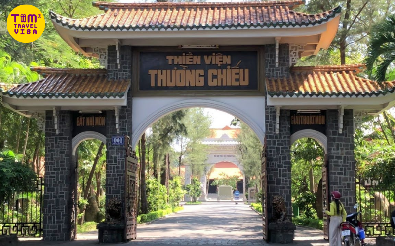 Tour hành hương – Trải nghiệm tâm linh & văn hóa không thể bỏ qua